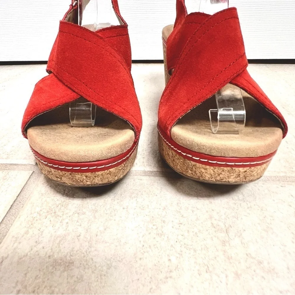 Clarks Womens Giselle Dove Wedge Sandals platform leather suede womens size 9.5M
